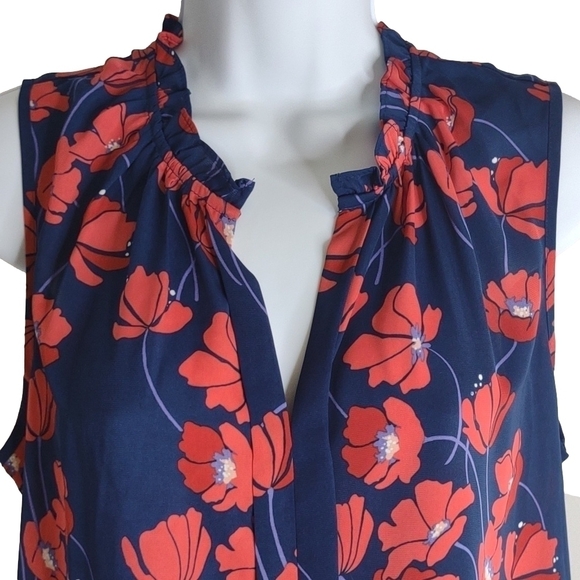 41 Hawthorn blue and red flowered sleeveless blouse with collar detail, NWT - Picture 4 of 9